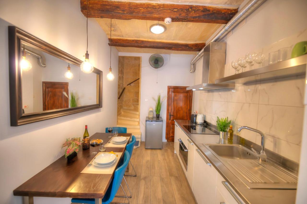 Romantic And Historical Maisonette In The Center Of Valletta Mbal1-1 Bagian luar foto